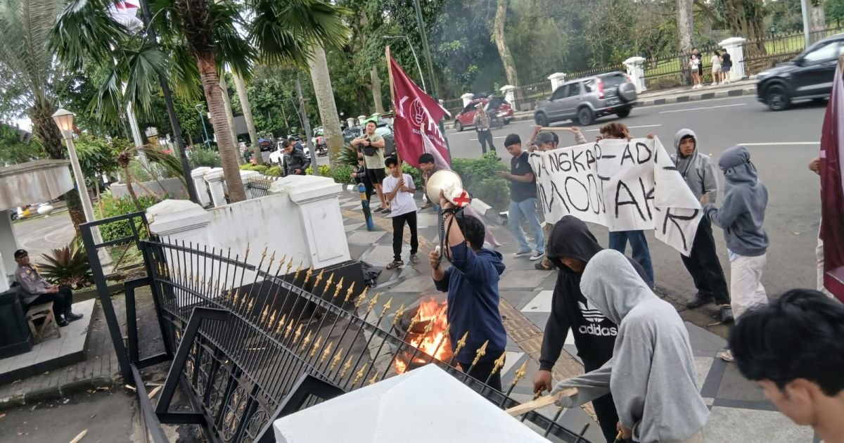Demo di Kejari dan Balai Kota Bogor, KOPAD Desak Usut Dugaan Kebocoran Anggaran PPJ