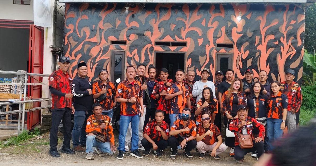 Dibulan Suci Ramadhan, PP PAC Tajurhalang Berbagi Takjil Kepada Pengguna Jalan