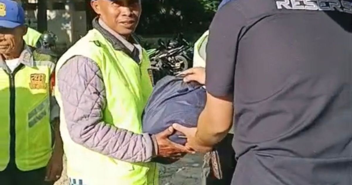POLISI BAIK, Kapolsek Megamendung Berbagi Rejeki Untuk Supeltas Kec Megamendung, Tingkatkan Rasa Syukur Di Bulan Suci Ramadhan 1447 H/2026