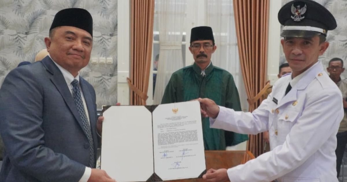 Dilantik Abdusy Syakur Amin, Nova Wylian Sumaryo Tegaskan Siap Bekerja untuk Warga Lewo Baru