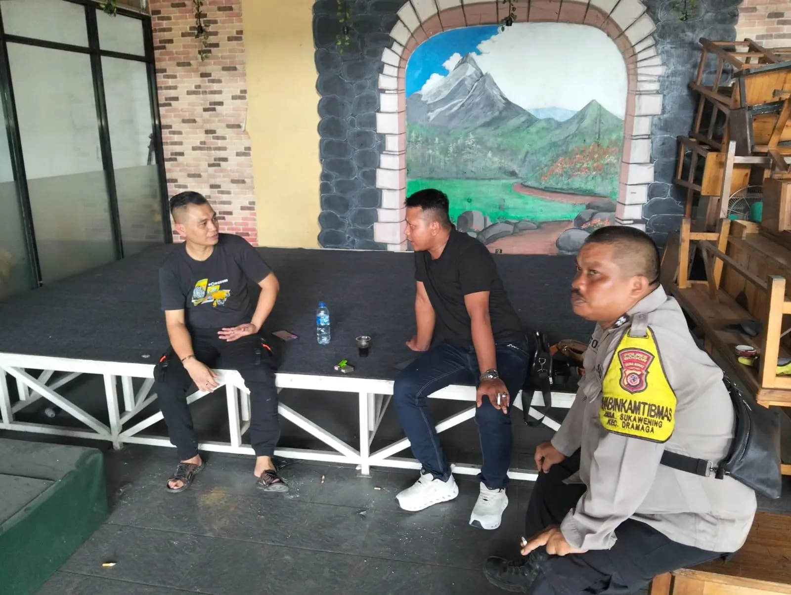 Bhabinkamtibmas Wilayah Hukum Polsek Dramaga Giat Cooling Sistem Beri Himbauan Ajak Jaga Kondusifitas Cegah Gangguan Kamtibmas