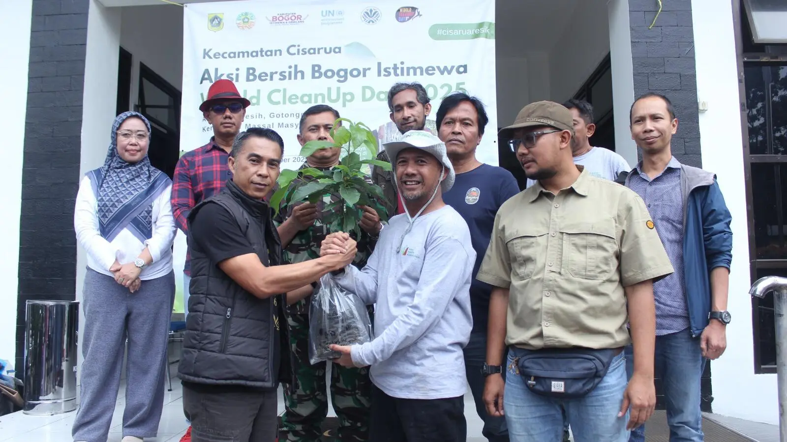 PT.BAP Gandeng BMSN Bagi-Bagi Bibit Gratis Diperingatan World Cleanup Day 2025